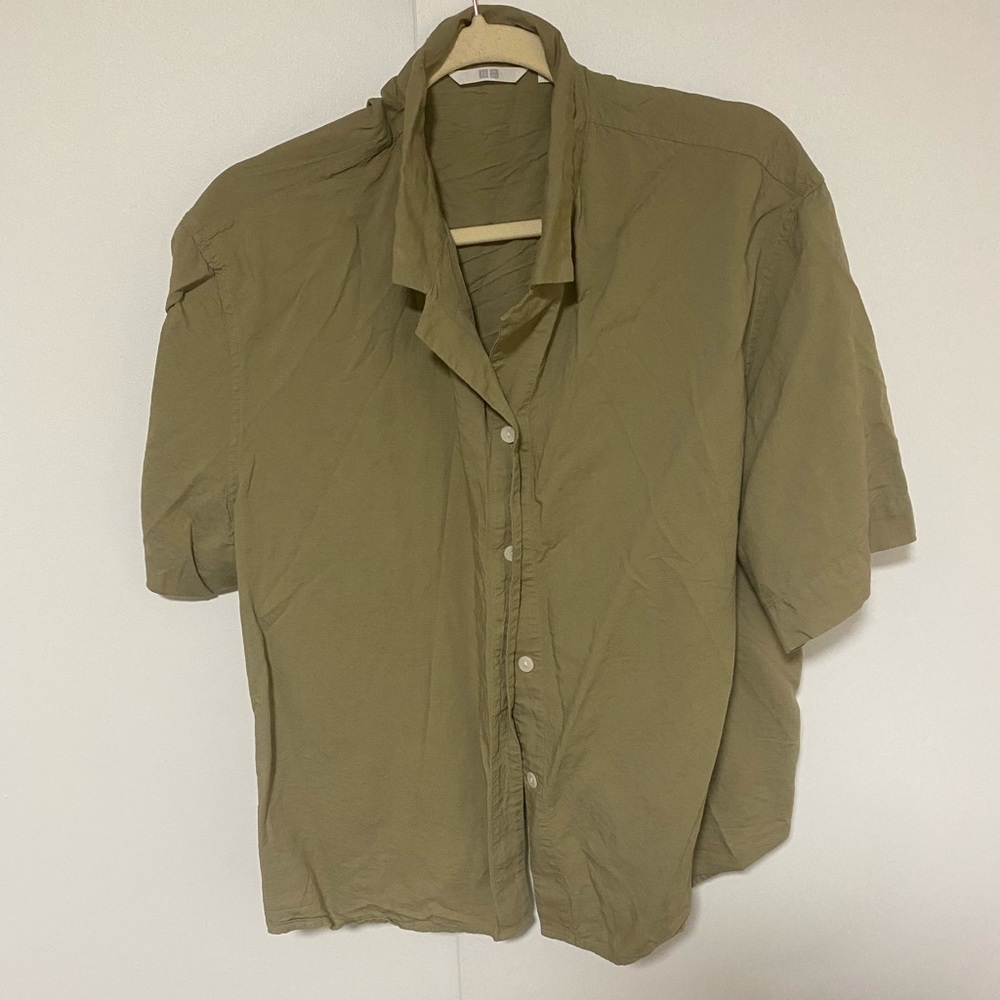 Uniqlo Sage Green Linen Resort Shirt